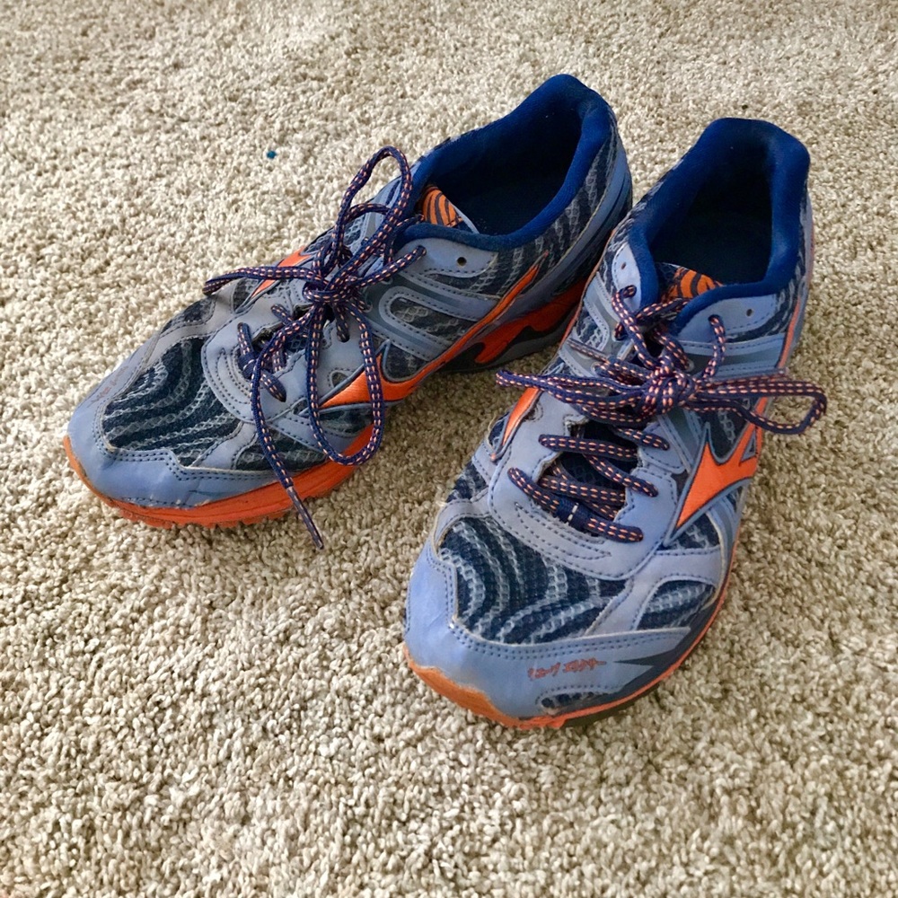 Running shoes
